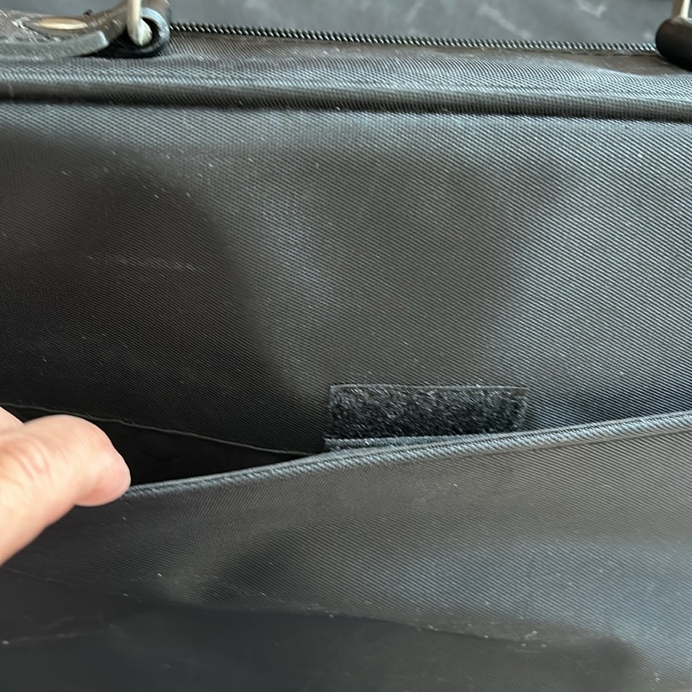 Targus Leather/Nylon Briefcase/Computer Bag - Picture 8 of 10